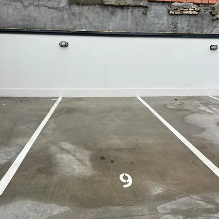 Joe Private Parking Apartment